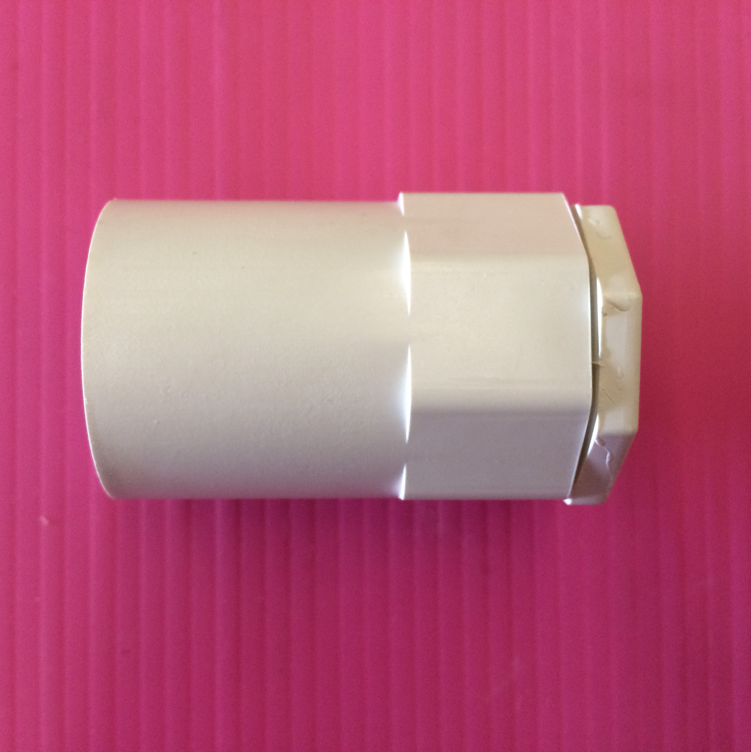 White PVC Connector 3/4" (JIS, SCG)